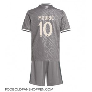 Real Madrid Luka Modric #10 Tredjetrøje Børn 2024-25 Kortærmet (+ Korte bukser)